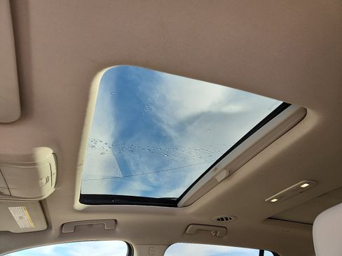 Used 2022 GMC Acadia Denali image 14