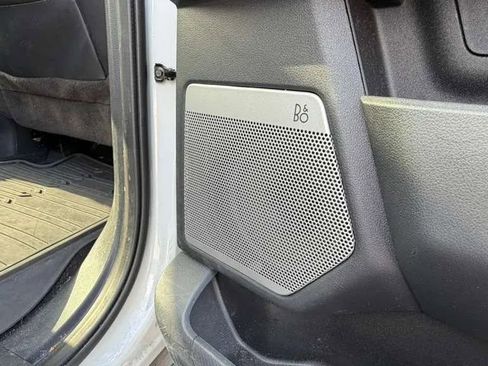 Used 2023 Ford F150 Lightning Lariat w/ Equipment Group 511A High image 11