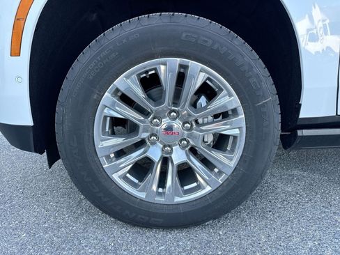 New 2026 GMC Yukon Denali w/ Sun & Power Step Package image 12