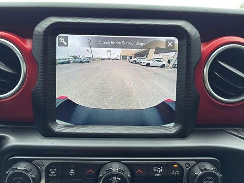 Used 2021 Jeep Gladiator Rubicon image 18