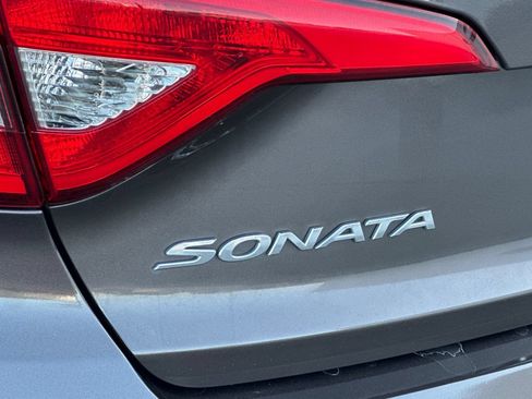 Used 2017 Hyundai Sonata SE FWD image 23