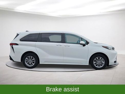 Used 2022 Toyota Sienna LE FWD image 8