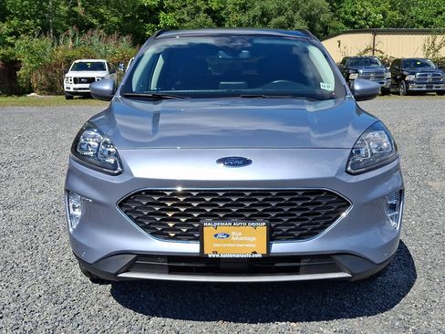 Certified 2022 Ford Escape Titanium w/ Class II Trailer Tow Package AWD/4WD image 11