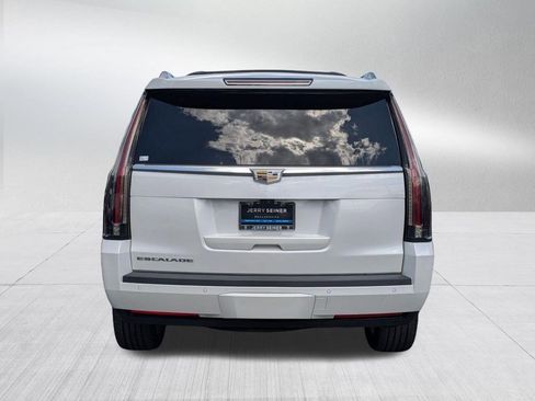 Used 2020 Cadillac Escalade Premium Luxury AWD/4WD image 5