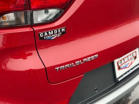 New 2026 Chevrolet TrailBlazer LT w/ Convenience Package FWD image 8
