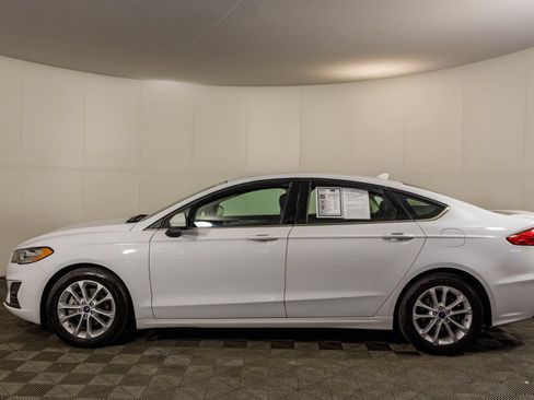 Used 2020 Ford Fusion SE FWD image 17