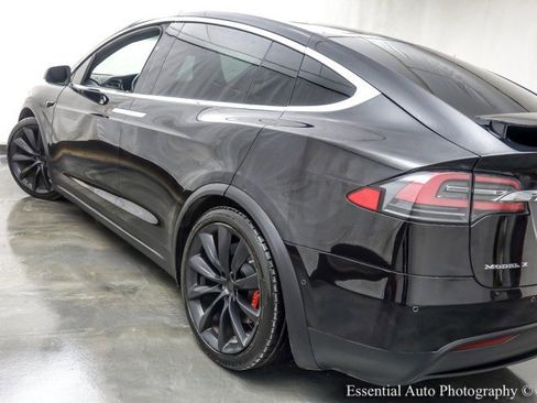 Used 2018 Tesla Model X P100D image 11
