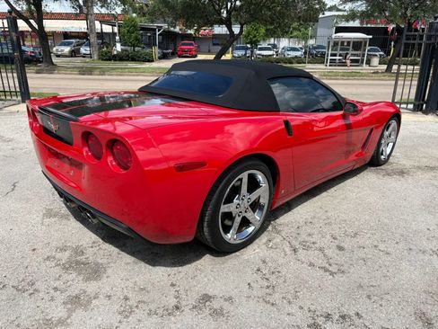 Used 2007 Chevrolet Corvette Convertible w/ Preferred Equipment Group RWD image 5