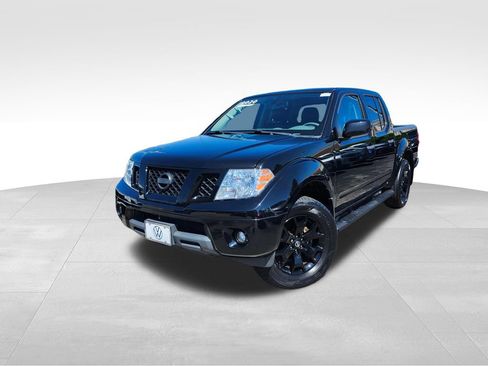 Used 2020 Nissan Frontier SV w/ Midnight Edition Floor Mats AWD/4WD image 3