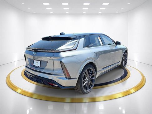 New 2026 Cadillac Lyriq V AWD/4WD image 5