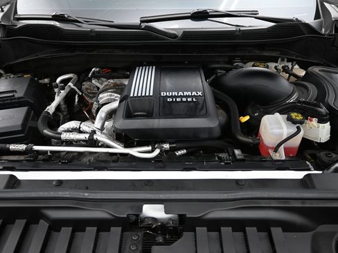 Used 2024 Chevrolet Silverado 1500 ZR2 w/ Technology Package AWD/4WD image 10