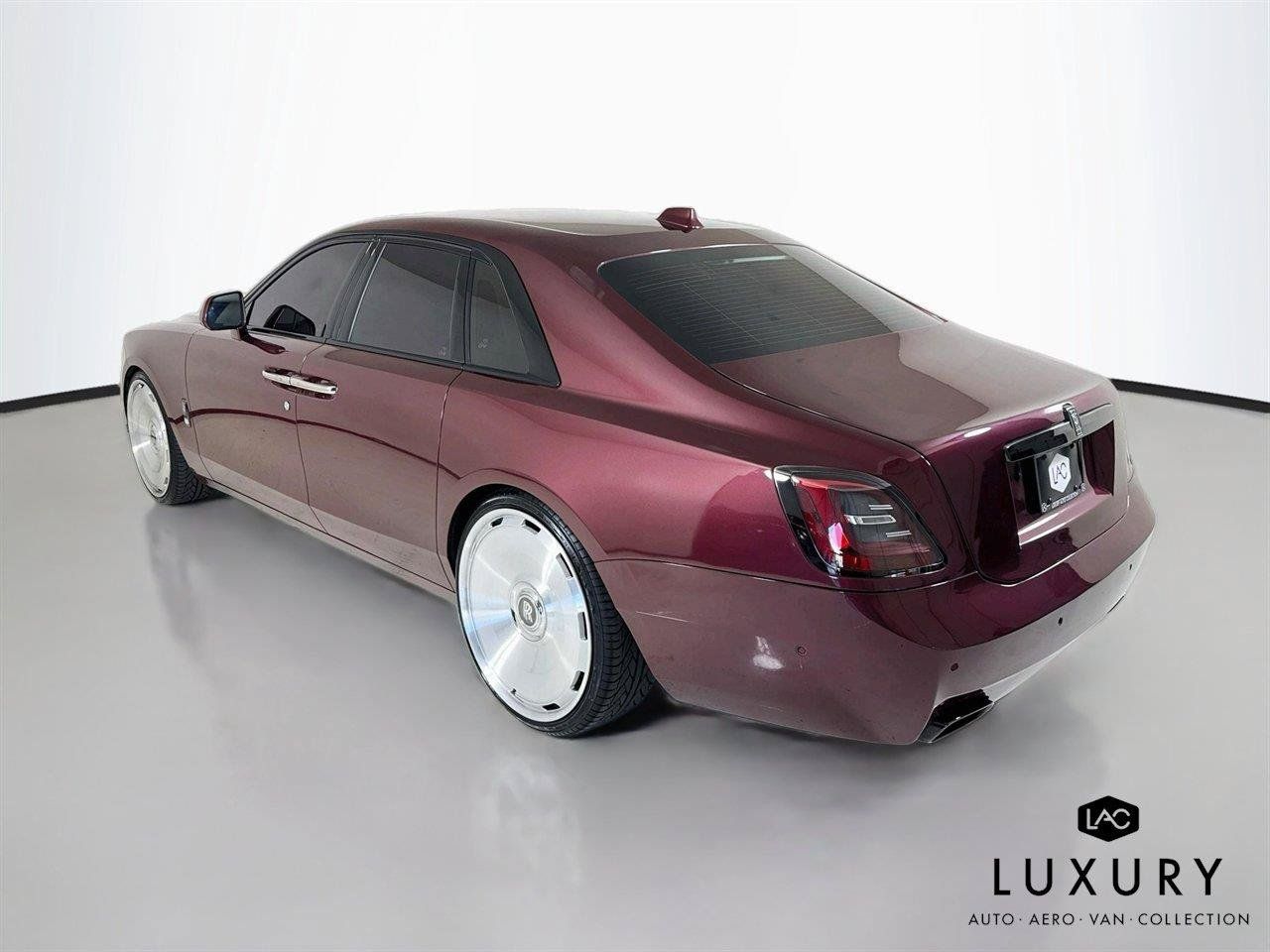 Used 2023 Rolls-Royce Ghost Black Badge AWD/4WD image 8