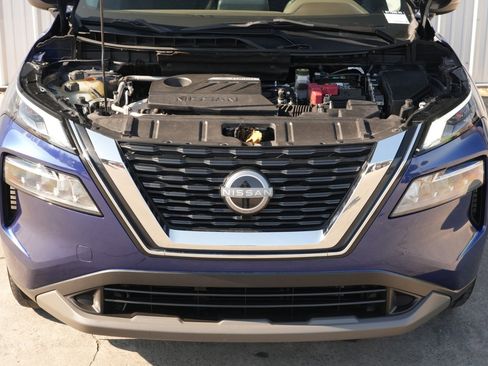 Used 2022 Nissan Rogue SV image 7