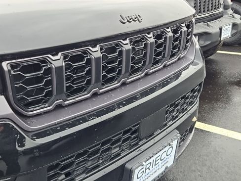 New 2026 Jeep Grand Cherokee Limited w/ Limited Altitude Package image 2