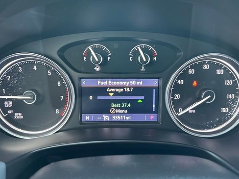 Used 2020 Buick Enclave Essence image 12