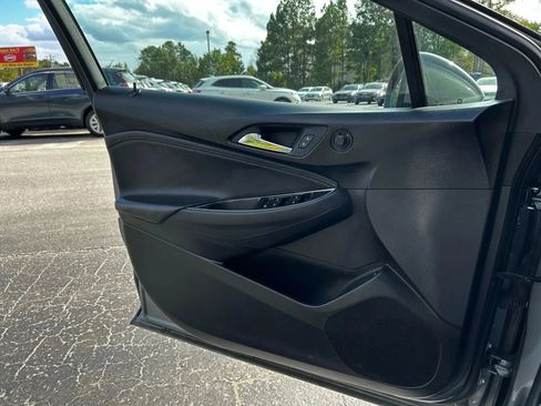 Used 2018 Chevrolet Cruze Premier w/ RS Package image 27