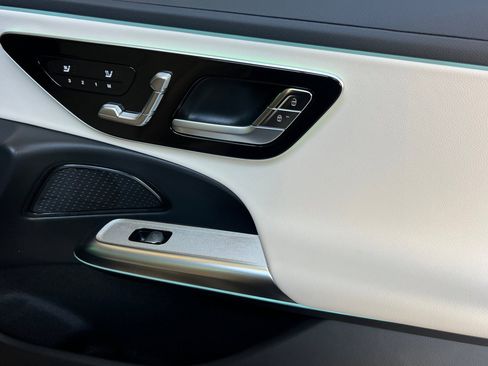 New 2025 Mercedes-Benz E 350 4MATIC Sedan image 20