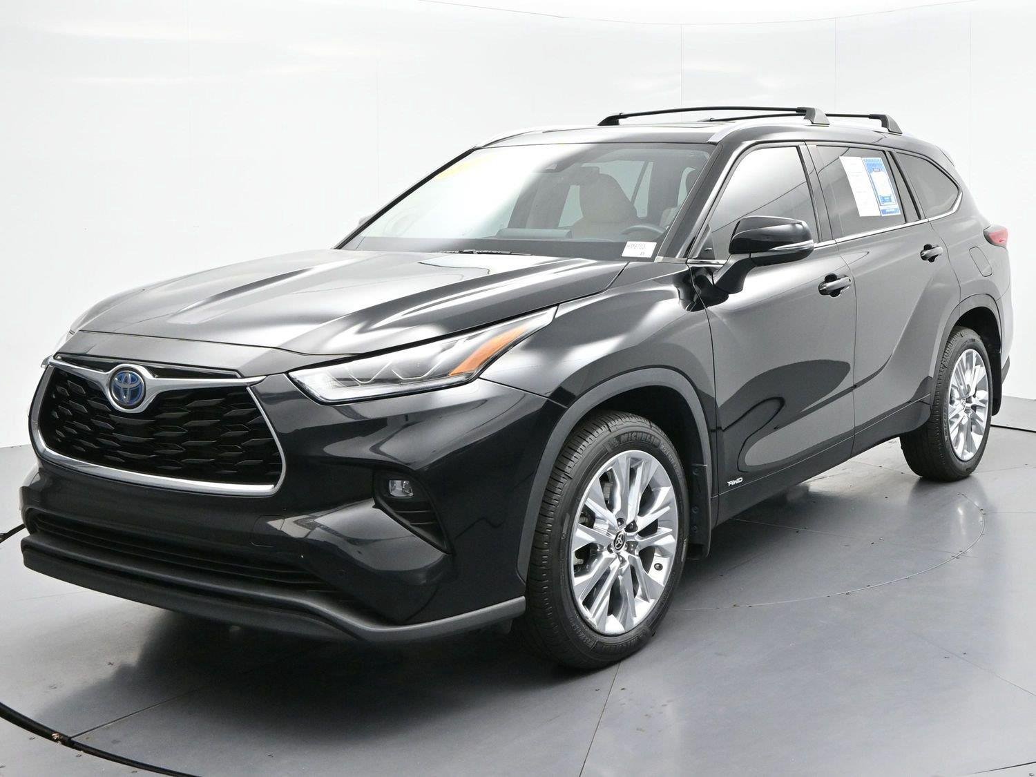 Used 2023 Toyota Highlander Limited AWD/4WD image 3