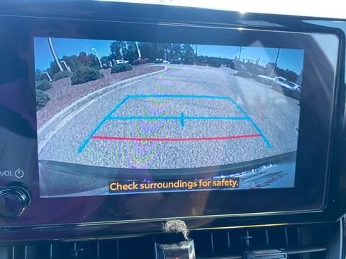 Used 2024 Toyota Corolla Cross AWD Hybrid image 29
