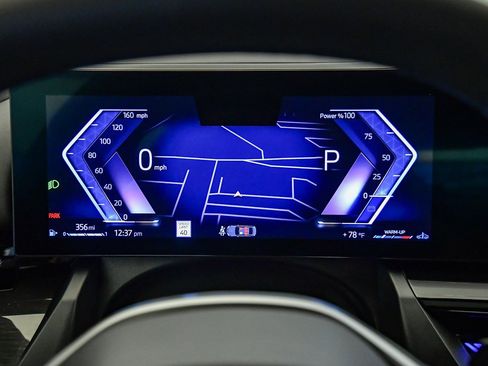 Used 2025 BMW 530i w/ Premium Package image 25