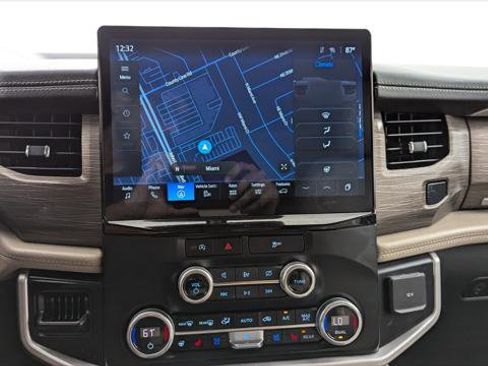 Used 2024 Ford Expedition Max Limited image 24