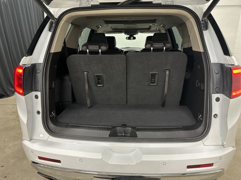 Used 2019 GMC Acadia Denali w/ Technology Package AWD/4WD image 33