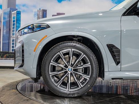 Used 2026 BMW X5 xDrive40i w/ M Sport Package AWD/4WD image 7