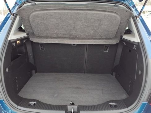 Used 2020 Chevrolet Trax LT w/ LT Convenience Package image 16