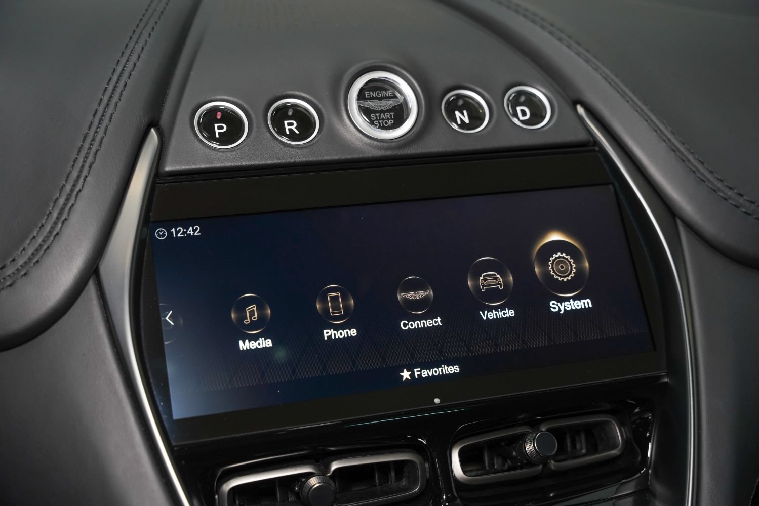 Used 2023 Aston Martin DBX 707 AWD/4WD image 48