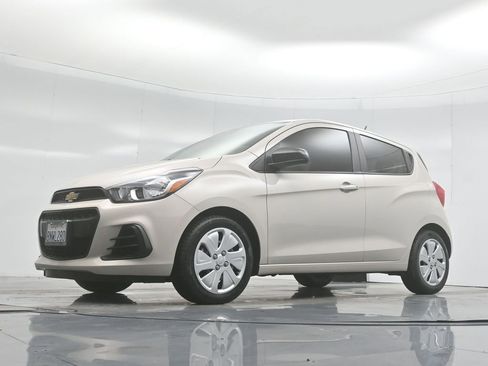Used 2018 Chevrolet Spark LS image 43