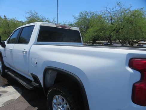 Used 2020 Chevrolet Silverado 2500 LT w/ Z71 Off-Road Package AWD/4WD image 7