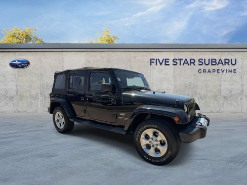 Used 2014 Jeep Wrangler Unlimited Sahara w/ Connectivity Group AWD/4WD image 2
