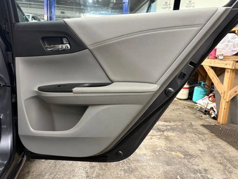 Used 2013 Honda Accord EX-L image 29