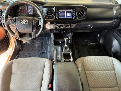 Used 2021 Toyota Tacoma SR RWD image 3