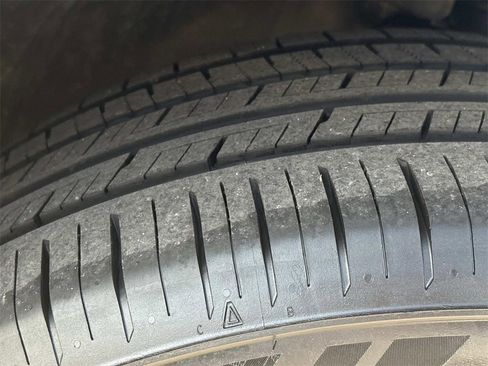 Used 2024 Chevrolet Trax RS w/ Driver Confidence Package image 12