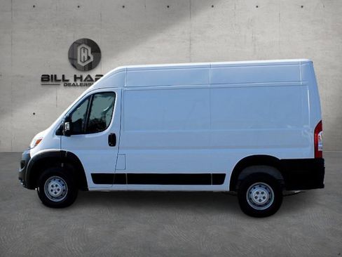 Used 2023 RAM ProMaster 2500 w/ Convenience Group image 9