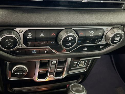 Used 2024 Jeep Wrangler Sport S w/ Dual Top Group image 23