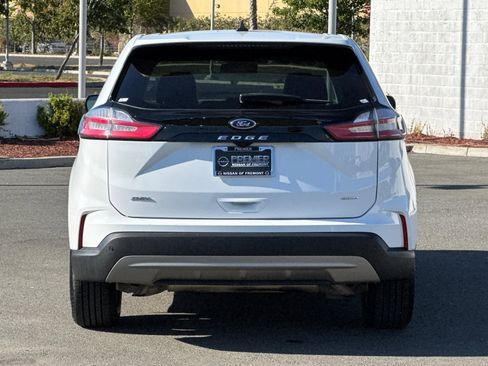 Used 2024 Ford Edge SEL image 5