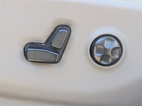 Used 2018 Chrysler Pacifica Touring Plus w/ Tire & Wheel Group image 20