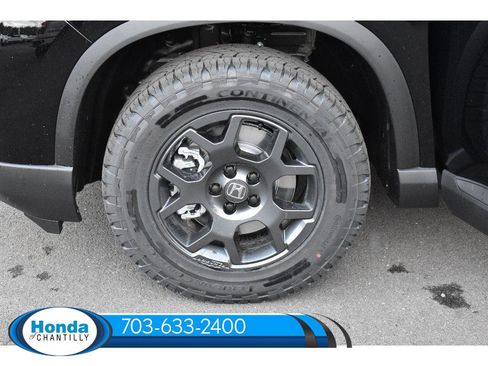 New 2026 Honda Pilot TrailSport image 37