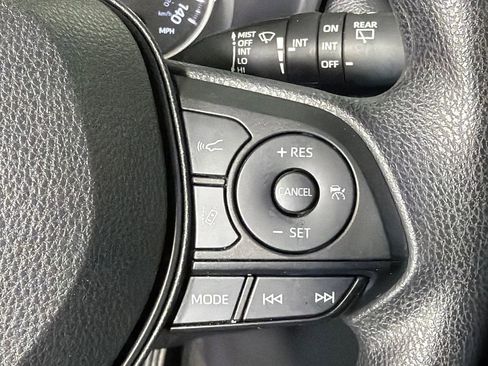 Used 2022 Toyota RAV4 XLE w/ Convenience Package AWD/4WD image 27
