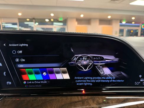 Used 2021 Cadillac Escalade ESV Sport Platinum image 17