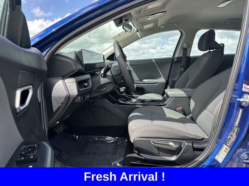 Used 2025 Kia K4 LXS image 23