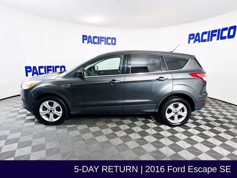 Used 2016 Ford Escape SE image 5