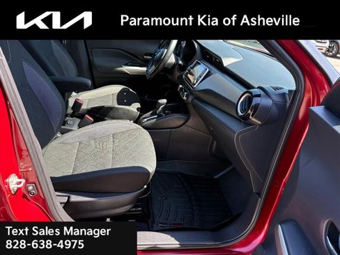 Used 2019 Nissan Kicks SV w/ Exterior Electronics Package FWD image 18