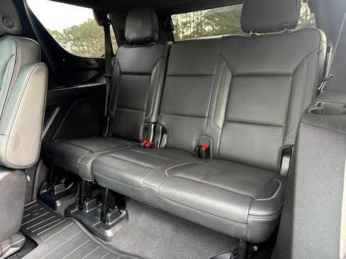 Used 2023 GMC Yukon Denali w/ Denali Reserve Package image 25