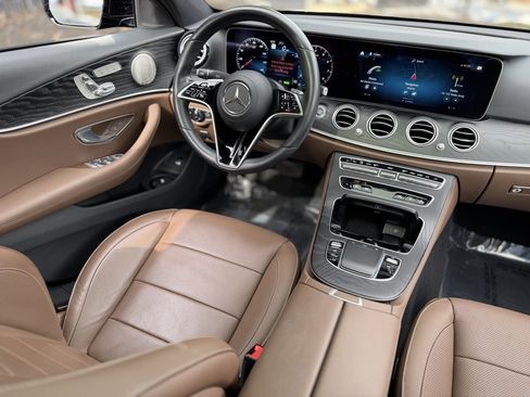 Used 2023 Mercedes-Benz E 450 E 450 image 40