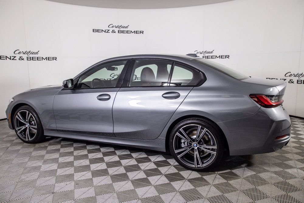 Used 2023 BMW 330i Sedan w/ Driving Assistance Package RWD image 11