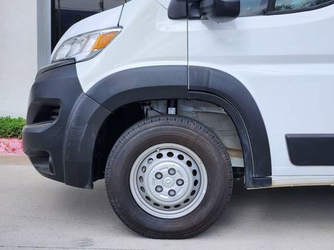 Used 2025 RAM ProMaster 2500 w/ Convenience Group image 8