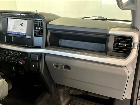 Used 2023 Ford F250 XL w/ Snow Plow Prep Package AWD/4WD image 25